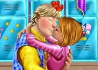 Jogar Anna And Kristoff Kissing