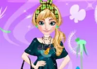 Jogar Anna Pregnant Dress Up