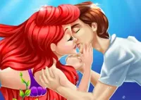 Jogar Ariel And Prince Underwater Kissing