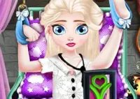Jogar Baby Elsa Halloween Surgery