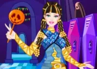 Jogar Barbie Monster High Dress Up