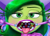 Jogar Inside Out Disgust Throat Surgery